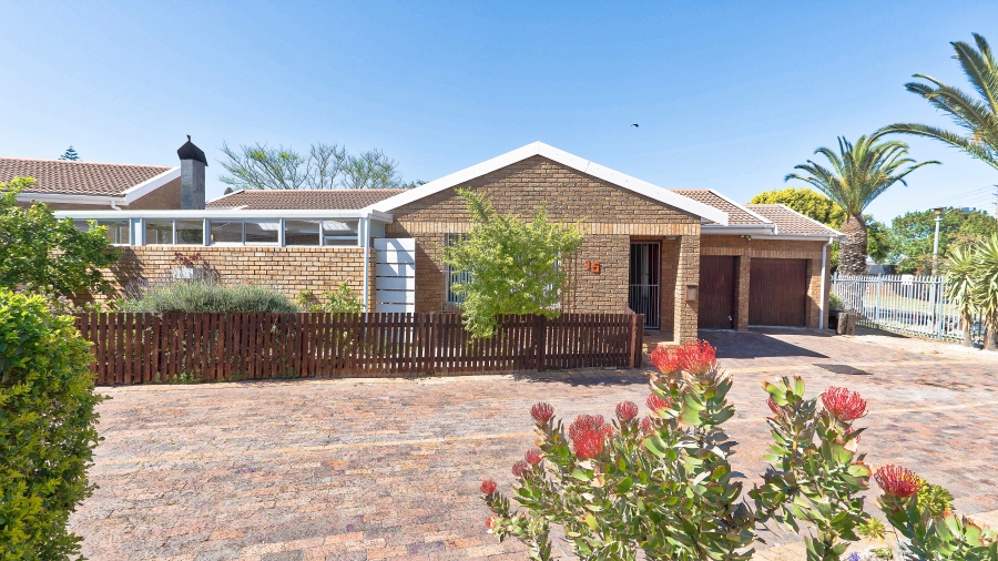 3 Bedroom Property for Sale in Welgelegen 3 Western Cape